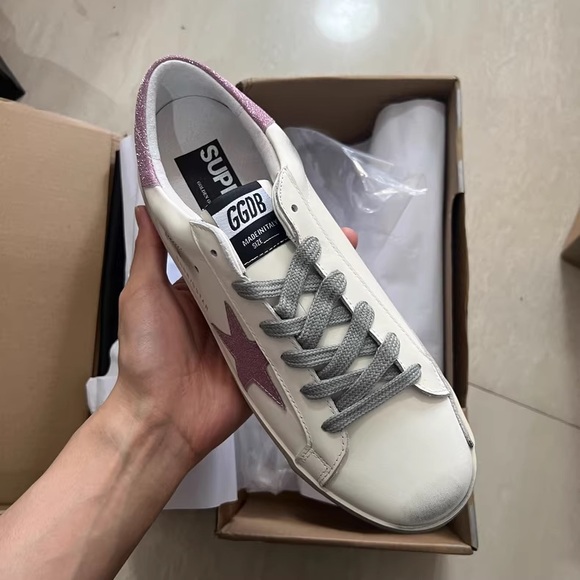 Golden Goose Women's Sneakers in White and Pink Glitter - Picture 2 of 5